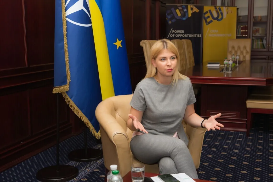 Переговори про вступ України до ЄС залишаються реалістичною метою: чому Київ не втрачає віри попри останні політичні потрясіння
